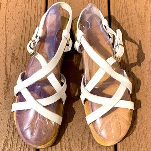 G.H. BASS & CO SUNJUNS “MARGIE” LEATHER STRAPPY SANDALS WOMENS SZ 10 CRISS CROSS